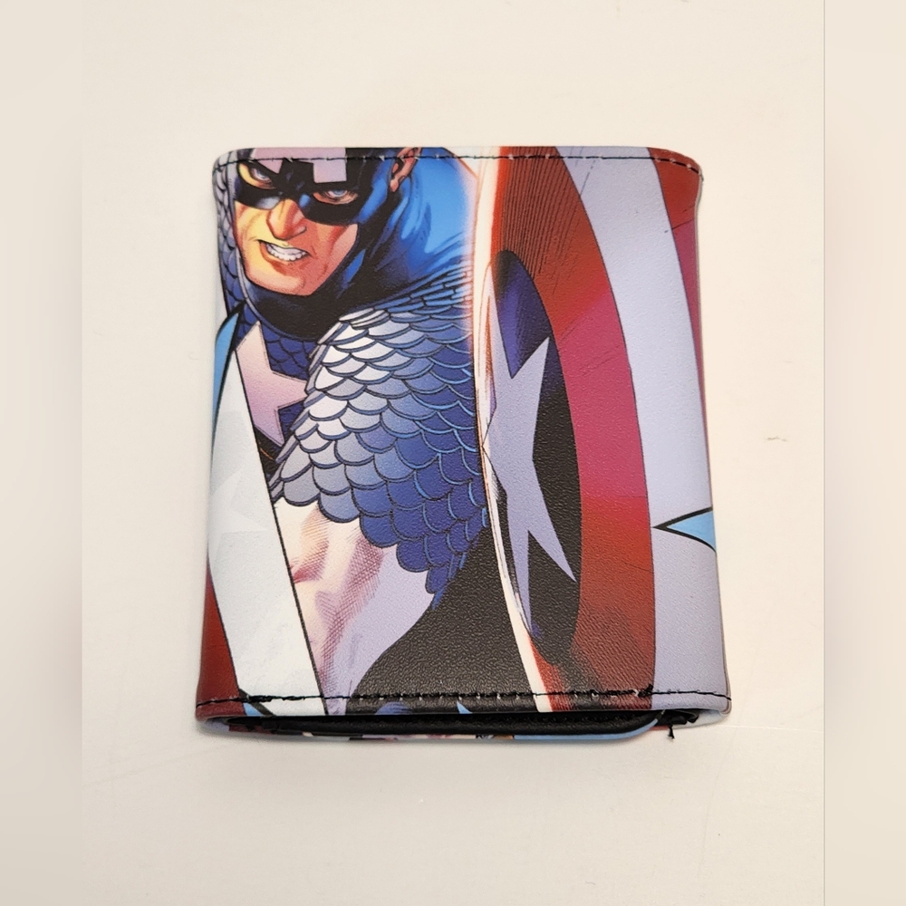 Marvel CAPTAIN AMERICA Trifold Wallet - NWT - Picture 4 of 9